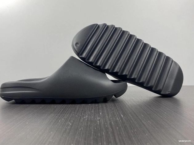 Onyx Adidas Slide HQ6448 Yeezy 0825